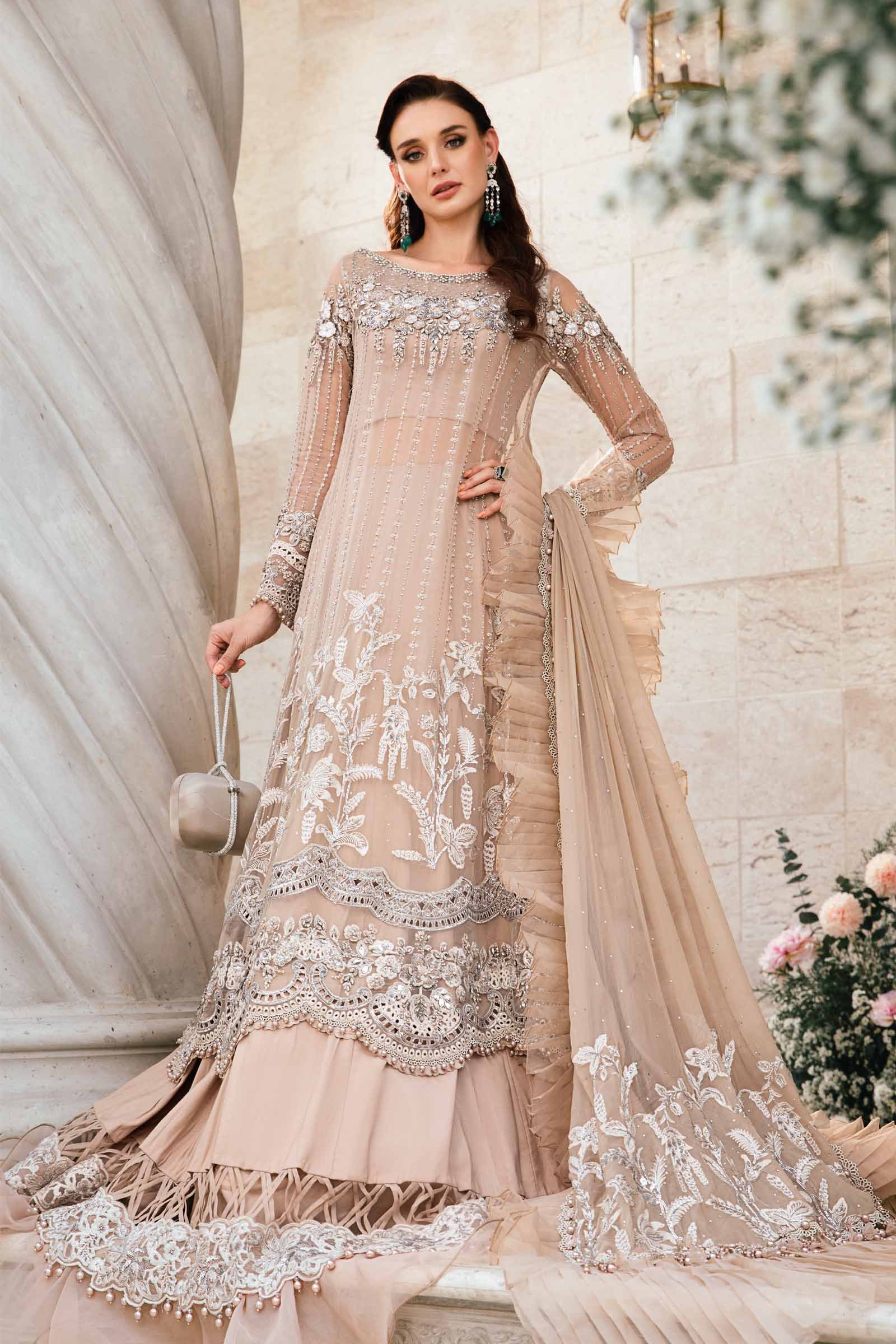 Maria B BD-2801 Embroidered Organza Saree – Photoshoot Angle 7 Maria B BD-2801 Embroidered Organza Saree - Designer Photoshoot Gallery Angle 7 | IQNAZ Couture