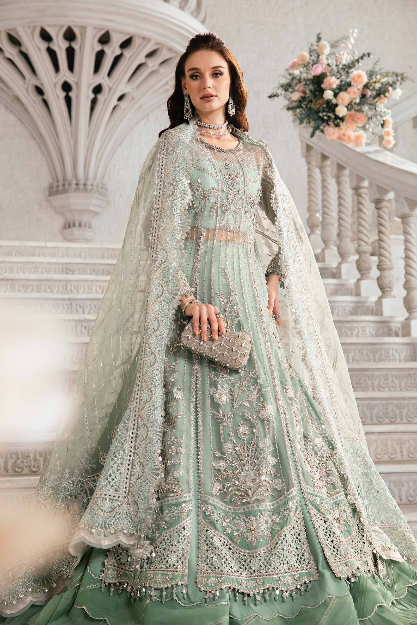Maria B BD-2803 Hand Embellished Organza Suit with Skirt – Embroidery & Handwork Detail Maria B BD-2803 Hand Embellished Organza Suit with Skirt - Close-Up Hand Embellishment Tilla & Pearl Work | IQNAZ