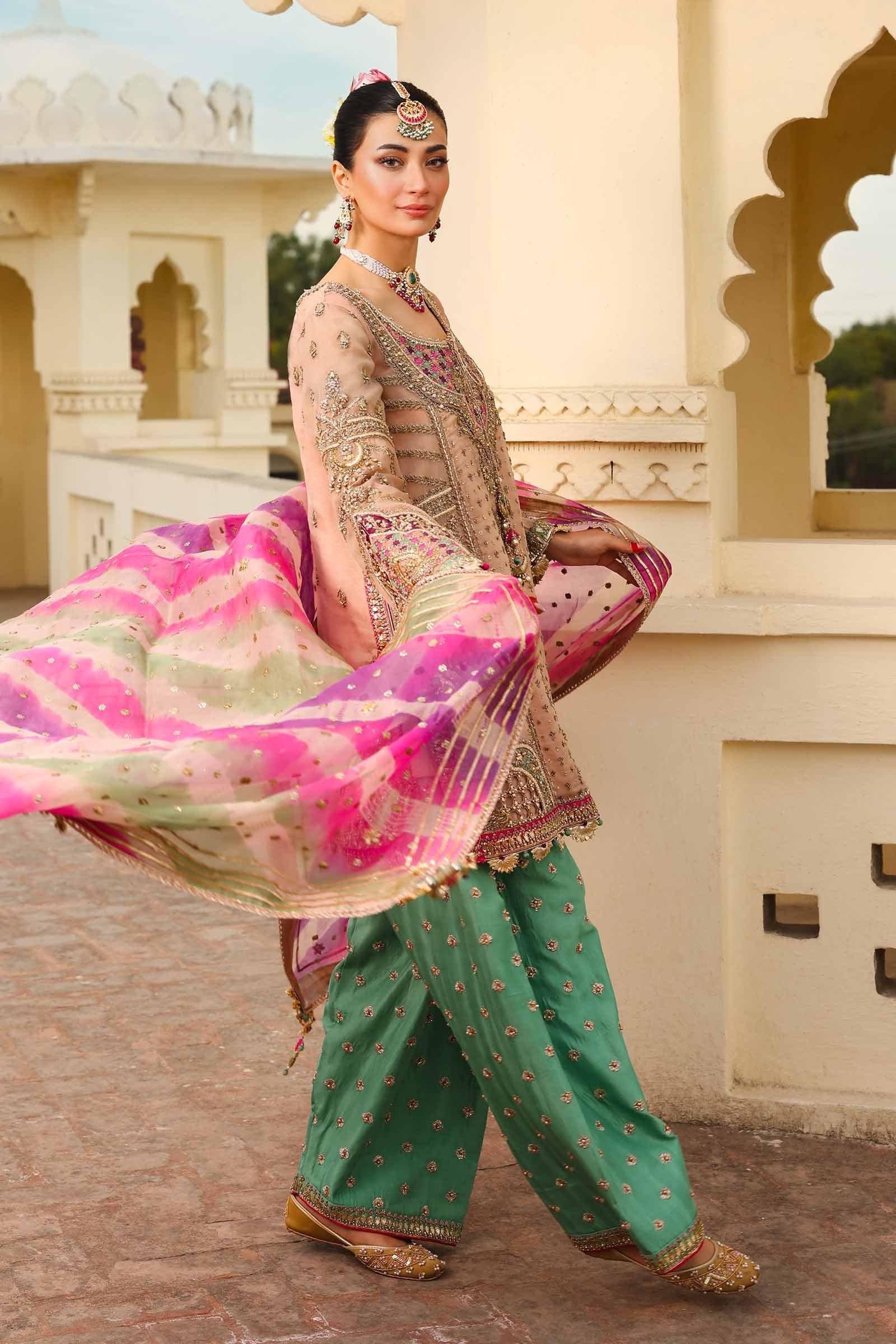 Faiza Saqlain Zeena Embroidered Organza Party Wear Suit – Photoshoot Angle 8 Faiza Saqlain Zeena Embroidered Organza Party Wear Suit - Designer Photoshoot Gallery Angle 8 | IQNAZ Couture