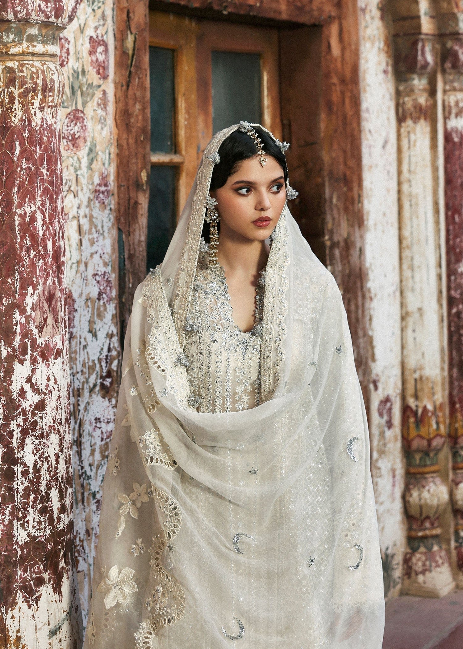 Hussain Rehar Embroidered Organza Party Wear Suit - Four-Sided Embroidered Dupatta & Pallu Border | IQNAZ