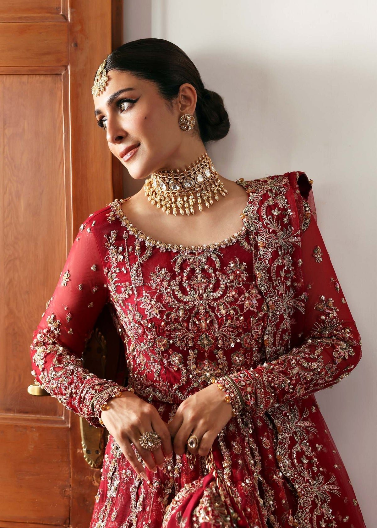 Kanwal Malik Gul Hand Embellished Organza Party Wear Suit – Back View & Silhouette Kanwal Malik Gul Hand Embellished Organza Party Wear Suit - Embroidered Back & Daman Silhouette Detailing | IQNAZ