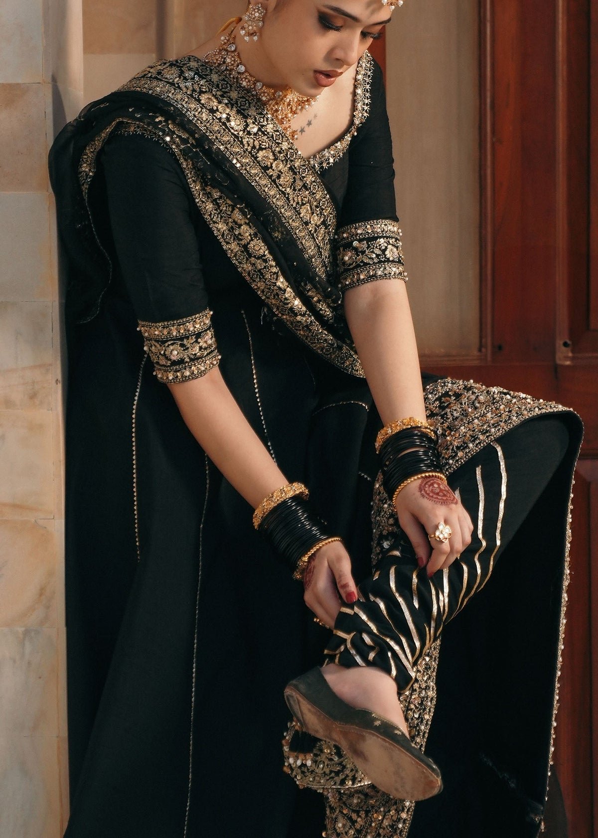 Kanwal Malik Kajal Hand Embellished Organza Party Wear Suit - Four-Sided Embroidered Dupatta & Pallu Border | IQNAZ