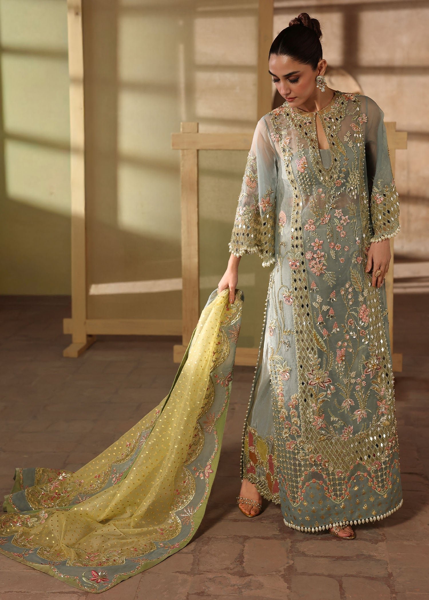 Crimson Jhalak Hand Embellished Net Bridal Maxi – Dupatta & Border Detailing Crimson Jhalak Hand Embellished Net Bridal Maxi - Four-Sided Embroidered Dupatta & Pallu Border | IQNAZ