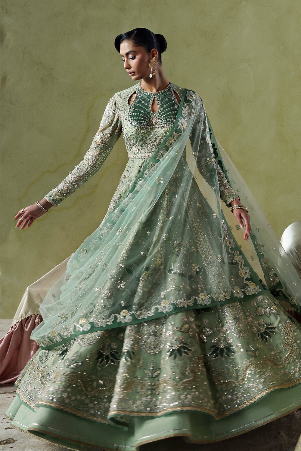 Soraya Lirien Hand Embellished Organza Party Wear Suit - Close-Up Hand Embellishment Tilla & Pearl Work | IQNAZ