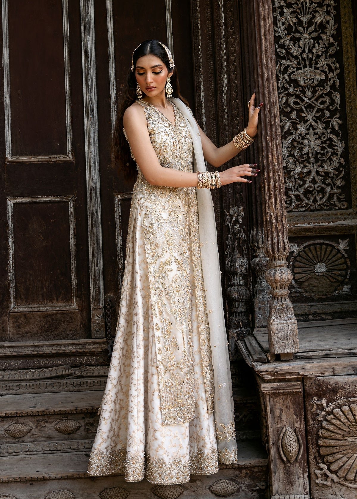 Kanwal Malik Nisha Embroidered Organza Party Wear Suit – Photoshoot Angle 7 Kanwal Malik Nisha Embroidered Organza Party Wear Suit - Designer Photoshoot Gallery Angle 7 | IQNAZ Couture