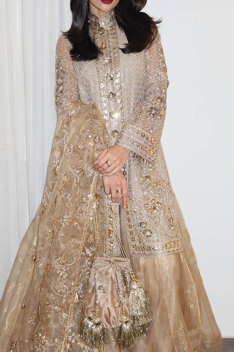 Mohsin Naveed Ranjha Roshni Embroidered Organza Party Wear Suit – Photoshoot Angle 13 Mohsin Naveed Ranjha Roshni Embroidered Organza Party Wear Suit - Designer Photoshoot Gallery Angle 13 | IQNAZ Couture
