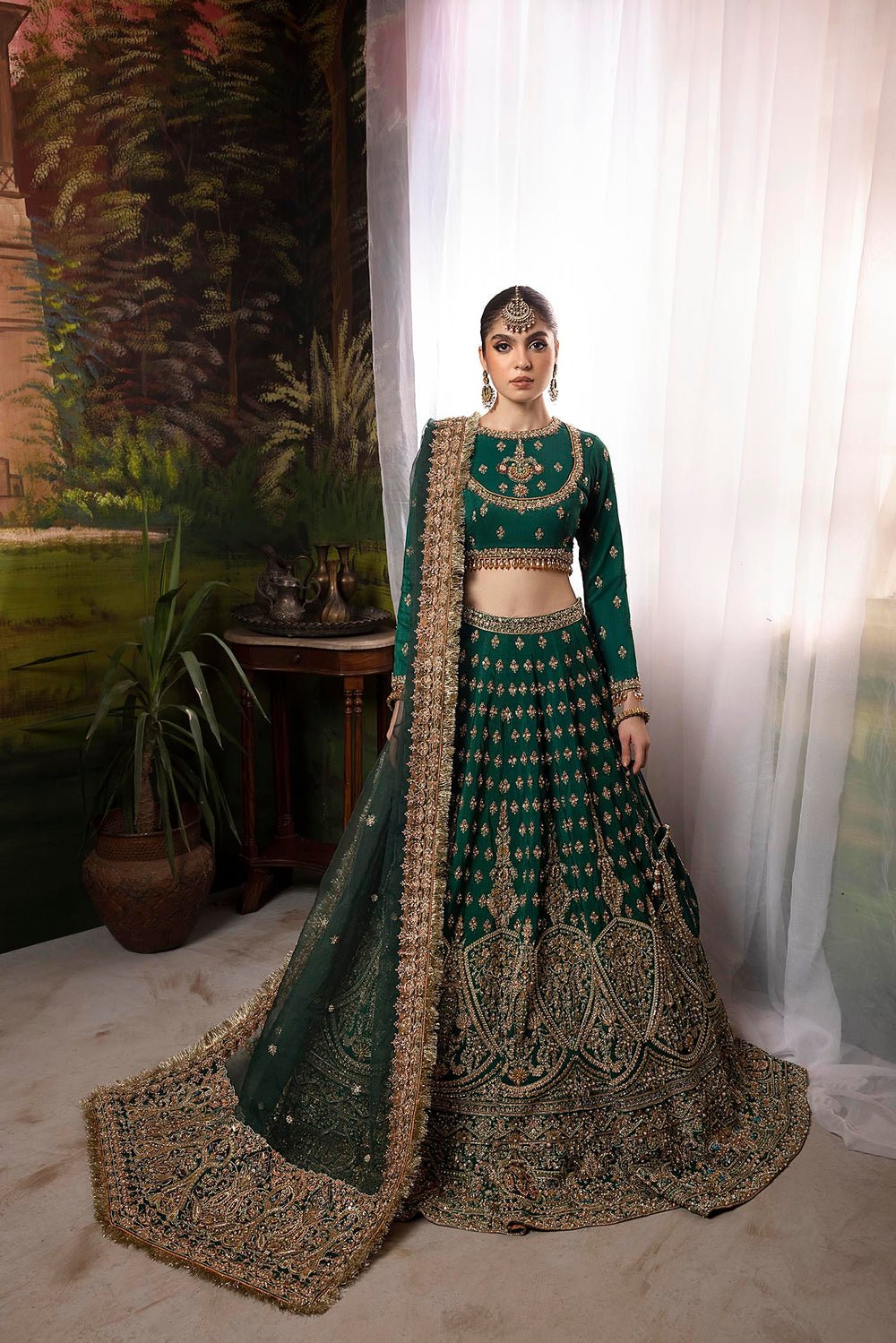 Faiza Saqlain Nuriyaa Kiara Hand Embellished Organza Party Wear Suit – Back View & Silhouette Faiza Saqlain Nuriyaa Kiara Hand Embellished Organza Party Wear Suit - Embroidered Back & Daman Silhouette Detailing | IQNAZ