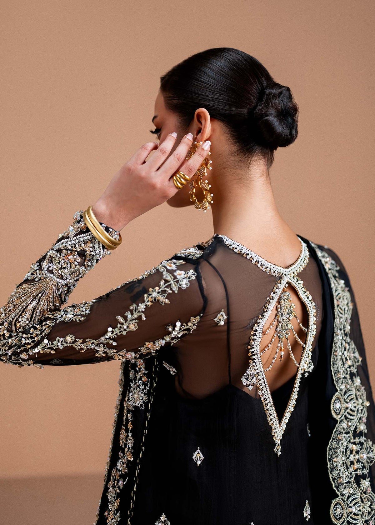 Kanwal Malik Rayen Hand Embellished Organza Party Wear Suit – Photoshoot Angle 8 Kanwal Malik Rayen Hand Embellished Organza Party Wear Suit - Designer Photoshoot Gallery Angle 8 | IQNAZ Couture