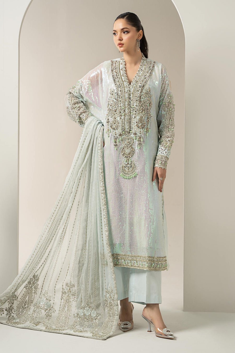 Maria B BD-3005 Embroidered Chiffon Party Wear Suit – Back View & Silhouette Maria B BD-3005 Embroidered Chiffon Party Wear Suit - Embroidered Back & Daman Silhouette Detailing | IQNAZ