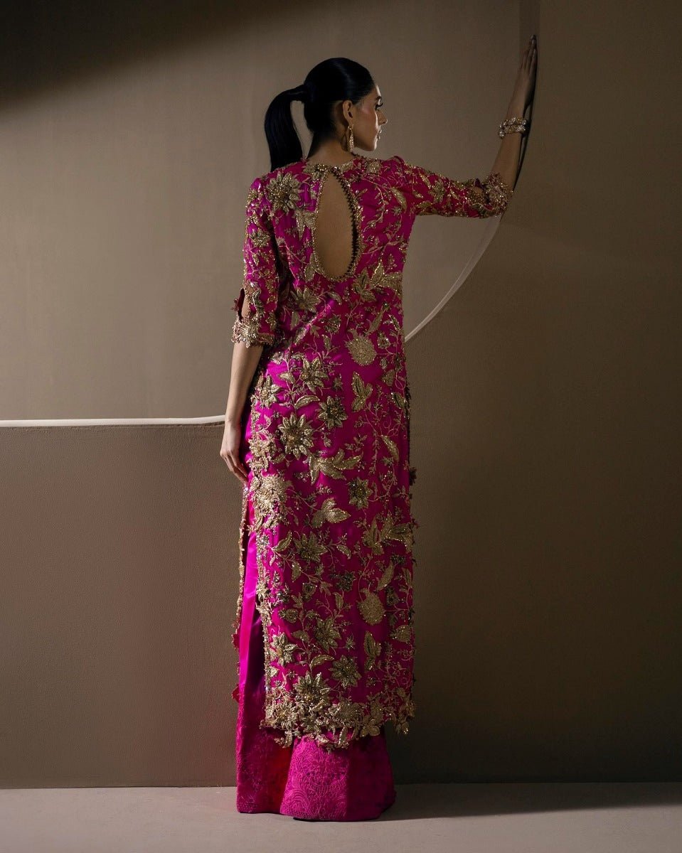 Sana Safinaz Hand Embellished Organza Party Wear Suit - Four-Sided Embroidered Dupatta & Pallu Border | IQNAZ