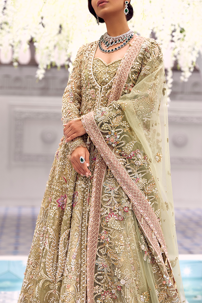 Suffuse Iris Couture Sana Yasir Hand Embellished Organza Party Wear Suit – Embroidery & Handwork Detail Suffuse Iris Couture Sana Yasir Hand Embellished Organza Party Wear Suit - Close-Up Hand Embellishment Tilla & Pearl Work | IQNAZ