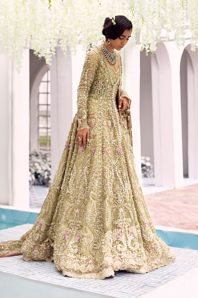 Suffuse Iris Couture Sana Yasir Hand Embellished Organza Party Wear Suit – Dupatta & Border Detailing Suffuse Iris Couture Sana Yasir Hand Embellished Organza Party Wear Suit - Four-Sided Embroidered Dupatta & Pallu Border | IQNAZ