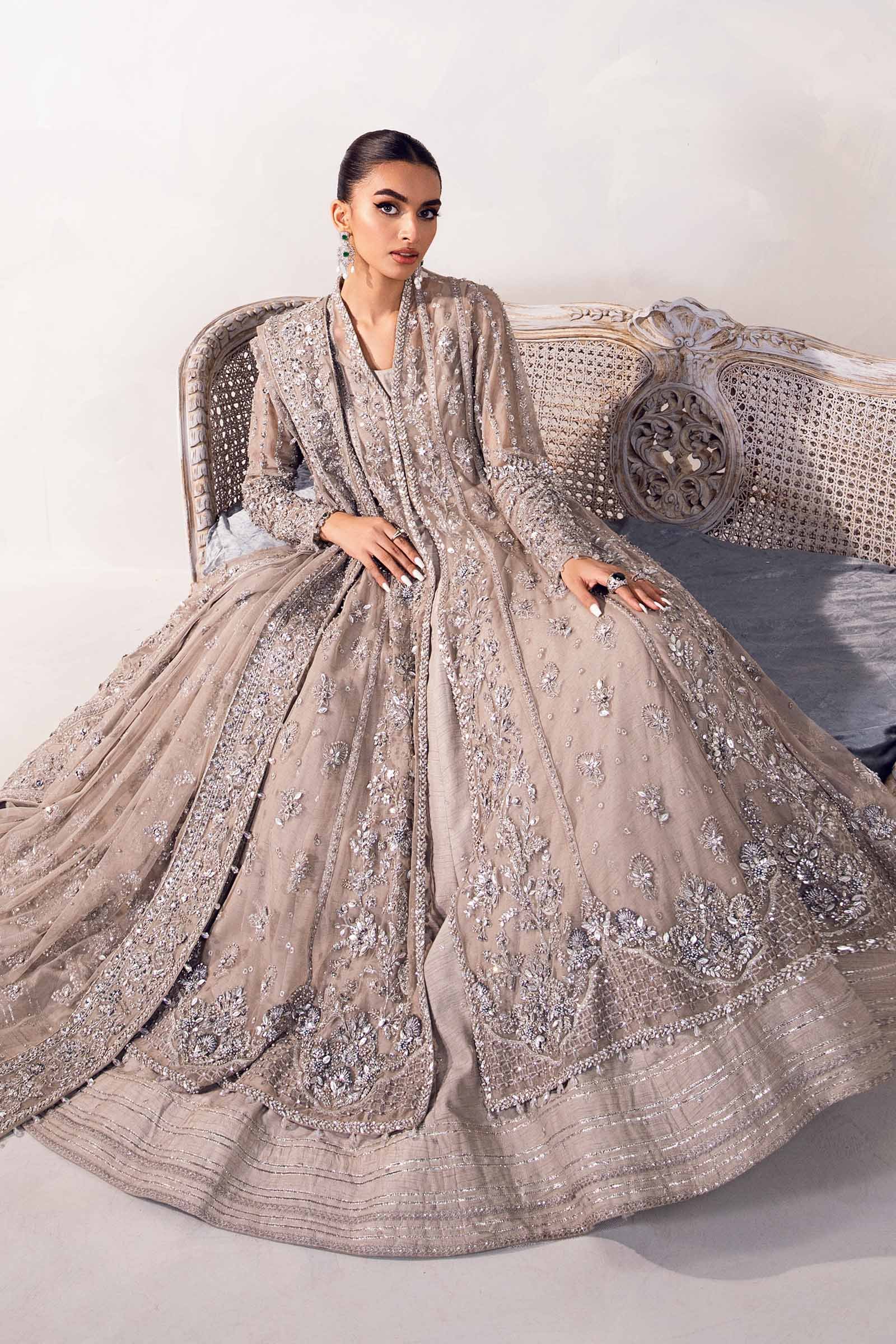 Maria B Embroidered Organza Party Wear Suit – Embroidery & Handwork Detail Maria B Embroidered Organza Party Wear Suit - Close-Up Hand Embellishment Tilla & Pearl Work | IQNAZ