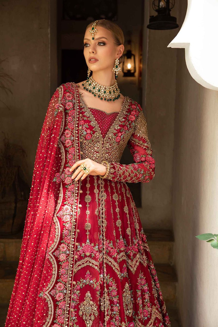 Maria B Shanaar Hand Embellished Organza Party Wear Suit – Embroidery & Handwork Detail Maria B Shanaar Hand Embellished Organza Party Wear Suit - Close-Up Hand Embellishment Tilla & Pearl Work | IQNAZ