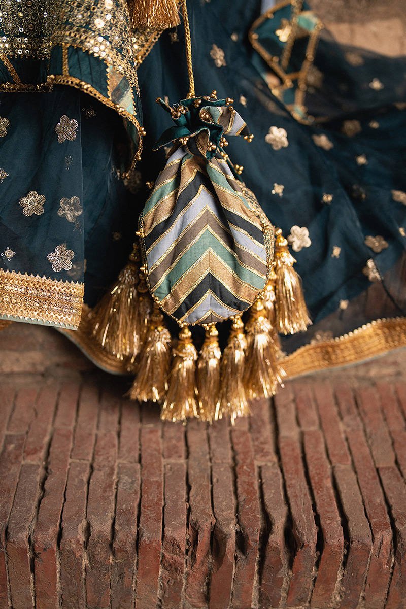 Mohsin Naveed Ranjha Lehar Embroidered Organza Party Wear Suit – Photoshoot Angle 8 Mohsin Naveed Ranjha Lehar Embroidered Organza Party Wear Suit - Designer Photoshoot Gallery Angle 8 | IQNAZ Couture