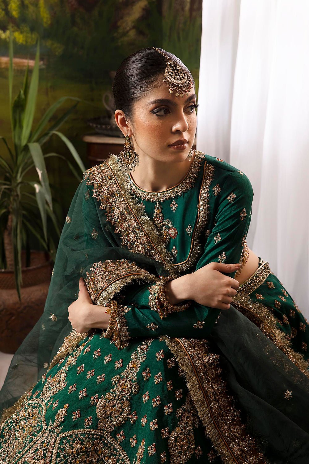 Faiza Saqlain Nuriyaa Kiara Hand Embellished Organza Party Wear Suit – Photoshoot Angle 6 Faiza Saqlain Nuriyaa Kiara Hand Embellished Organza Party Wear Suit - Designer Photoshoot Gallery Angle 6 | IQNAZ Couture