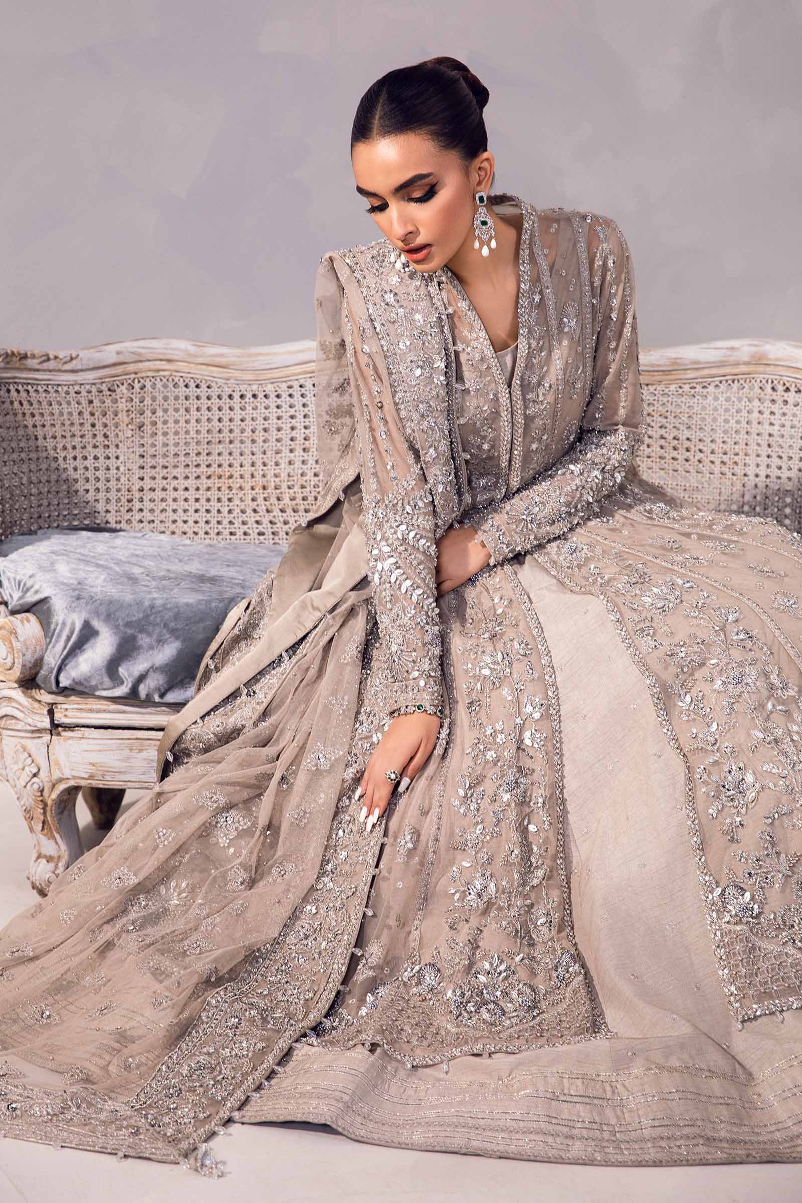 Maria B Embroidered Organza Party Wear Suit – Dupatta & Border Detailing Maria B Embroidered Organza Party Wear Suit - Four-Sided Embroidered Dupatta & Pallu Border | IQNAZ