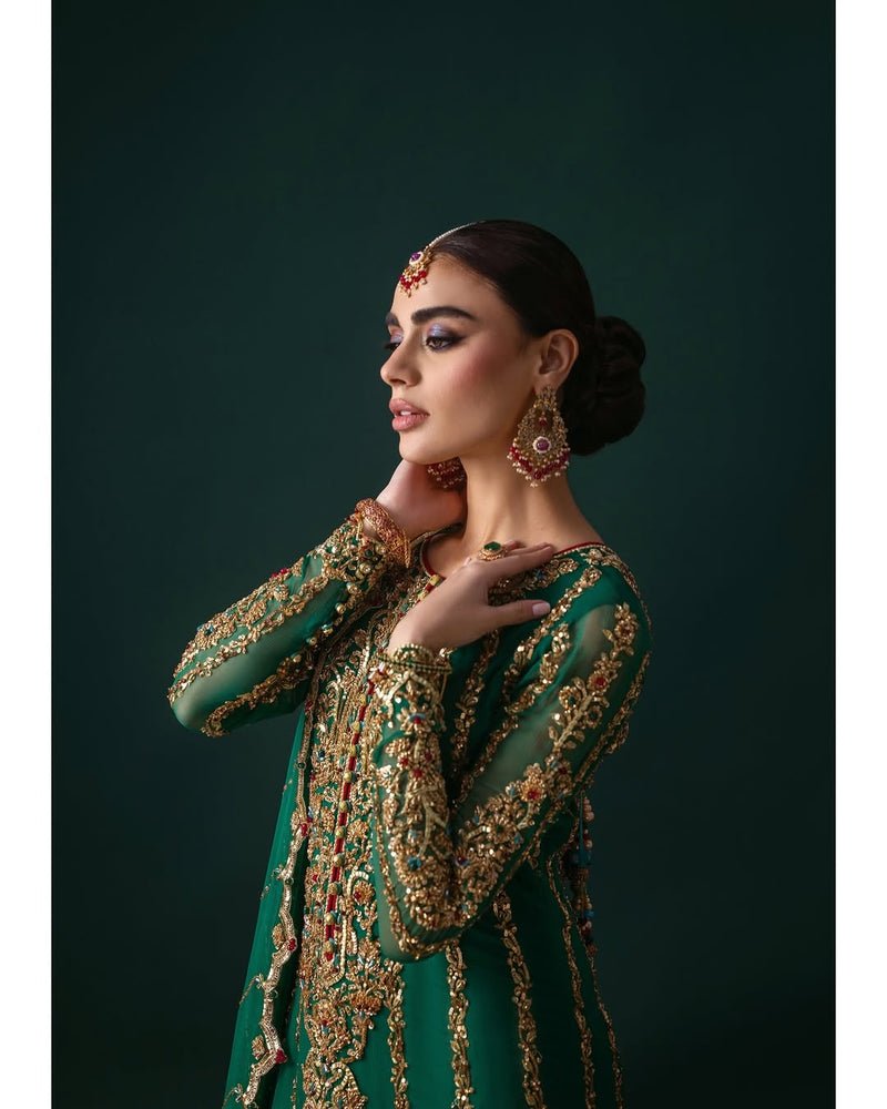 Nomi Ansari Emerald Hues Hand Embellished Chiffon Bridal Saree – Embroidery & Handwork Detail Nomi Ansari Emerald Hues Hand Embellished Chiffon Bridal Saree - Close-Up Hand Embellishment Tilla & Pearl Work | IQNAZ