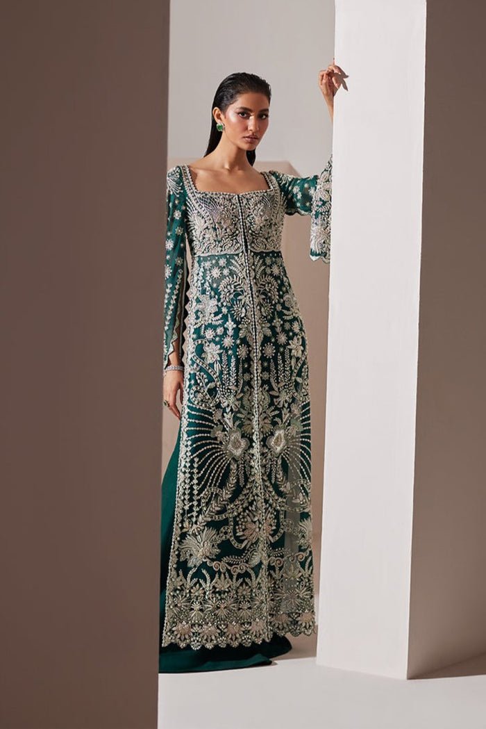 Soraya Luxe Embroidered Organza Party Wear Suit – Model Front View Soraya Luxe Embroidered Organza Party Wear Suit - Model Front Look | Pakistani Designer Replica Wholesale | IQNAZ