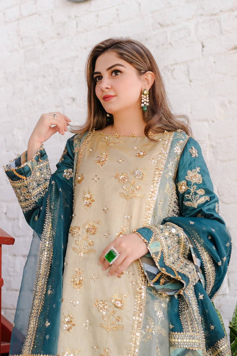 Mohsin Naveed Ranjha Lehar Embroidered Organza Party Wear Suit – Photoshoot Angle 12 Mohsin Naveed Ranjha Lehar Embroidered Organza Party Wear Suit - Designer Photoshoot Gallery Angle 12 | IQNAZ Couture